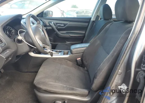 2015 Nissan Altima 2.5 z USA, uszkodzony, nr VIN 1N4AL3AP2FC297777